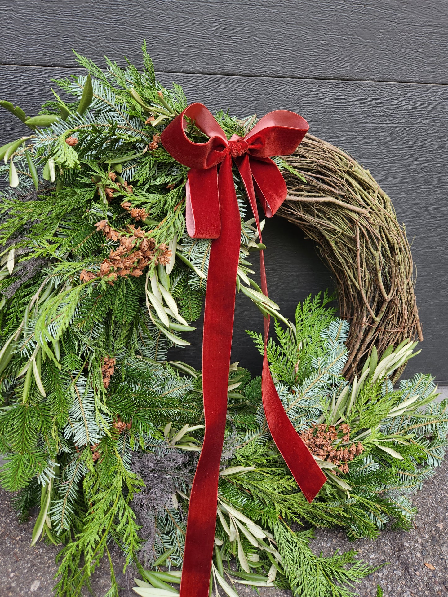 'Furnish by Isabey' Fresh Handcrafted Wreath - Magnolia Acre Co.